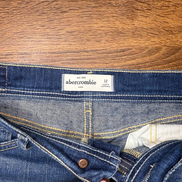 Y2K Abercrombie kids Low Cut Denim Shorts Girls size 12 - Picture 4 of 5